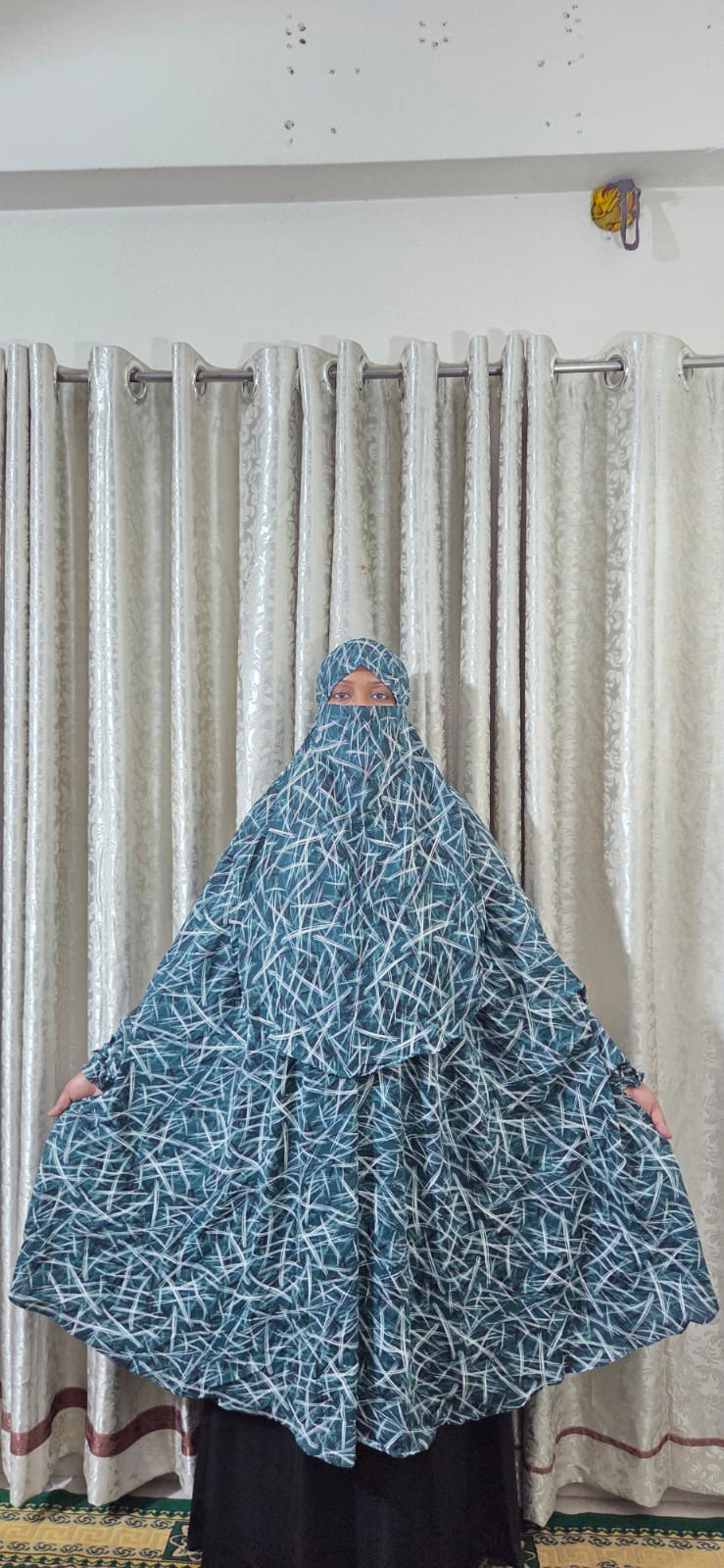 Blueish khimar